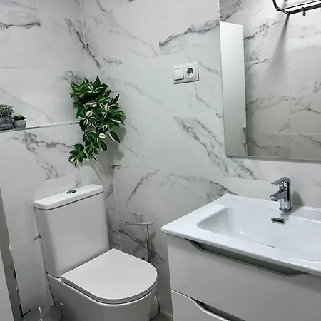 Ver64 - Nuevo, Reformado 100, Terraza, Wifi, Playa A 600 Metros, Centro A 300 Metros Torremolinos