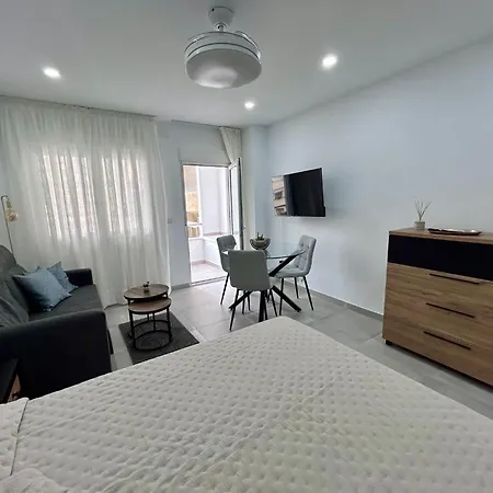 Apartment Ver64 - Nuevo, Reformado 100, Terraza, Wifi, Playa A 600 Metros, Centro A 300 Metros Torremolinos