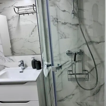 Ver64 - Nuevo, Reformado 100, Terraza, Wifi, Playa A 600 Metros, Centro A 300 Metros Торремолінос