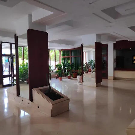 شقة Ver64 - Nuevo, Reformado 100, Terraza, Wifi, Playa A 600 Metros, Centro A 300 Metros *